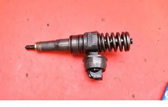Audi A4 S4 B7 8E 8H Fuel injector 038130073BJ