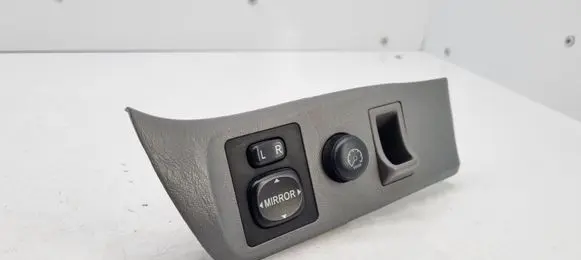 Toyota RAV 4 (XA20) Wing mirror switch 5544642020 183574