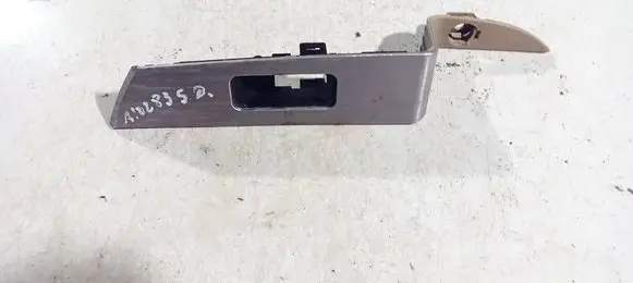 Nissan Murano Z50 Front door window switch trim 