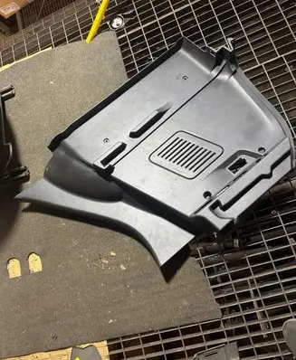 Trunk/boot side trim panel
