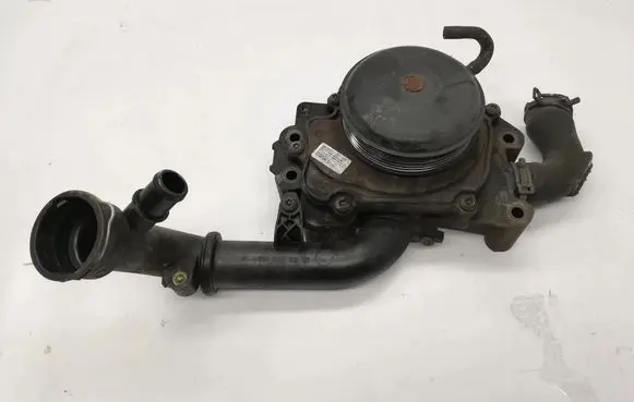 Mercedes-Benz C W204 Water pump A6512006401