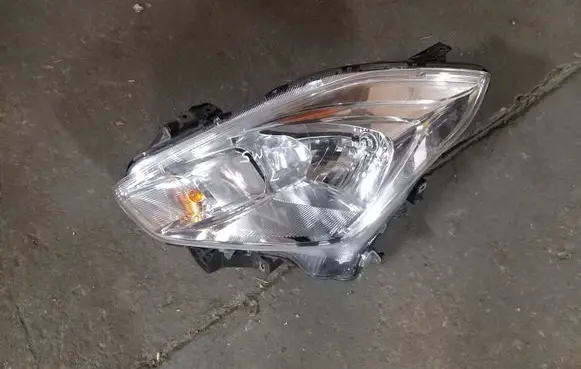 Suzuki Swift III Headlight/headlamp MK8
