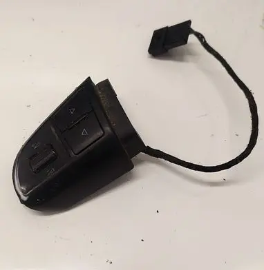 Skoda Octavia Mk2 (1Z) Steering wheel buttons/switches 3T0959537B