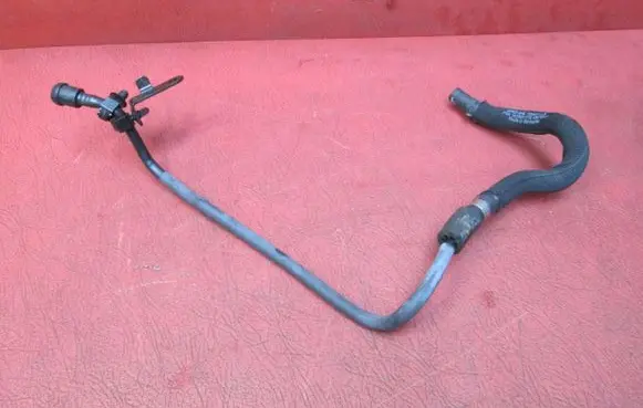Audi A4 S4 B9 Engine coolant pipe/hose 04L129979A