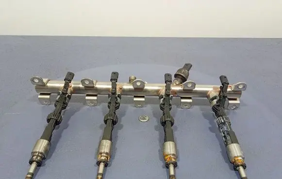 Audi RS Q8 Fuel main line pipe 0P2133315A