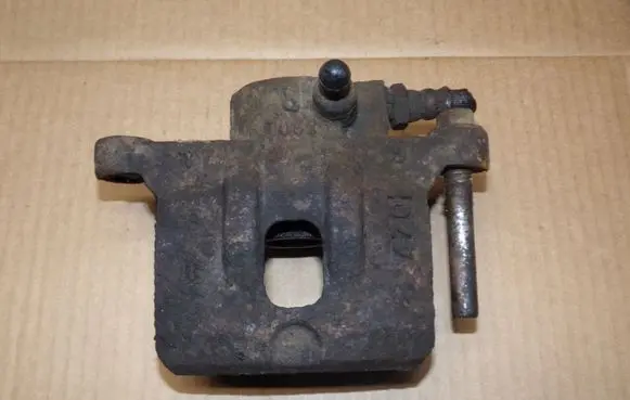 Mitsubishi Lancer Rear brake caliper