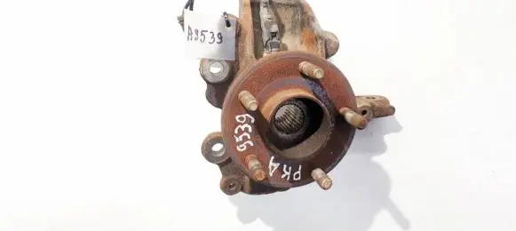 Front wheel hub