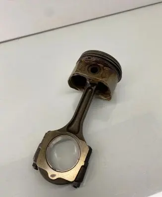 Renault Kangoo I Piston with connecting rod K4M750