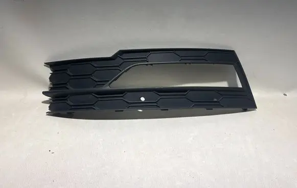Skoda Octavia Mk4 Front fog light trim/grill 5E3807681
