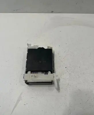 Toyota Verso-S Central body control module 892210da70 82730K0110 G11103Y31