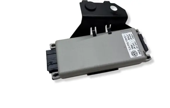 Volkswagen Touareg I Phone control unit/module 7L6035729E