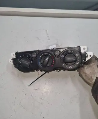 Ford Focus Climate control unit 7M5T19980AB