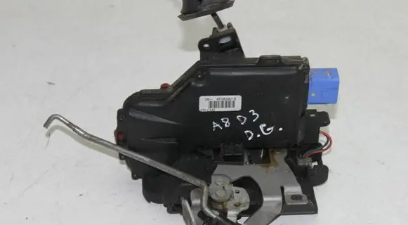 Audi A8 S8 D3 4E Rear door lock 4E0839016