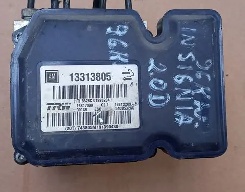 Opel Insignia A ABS Pump 13313805