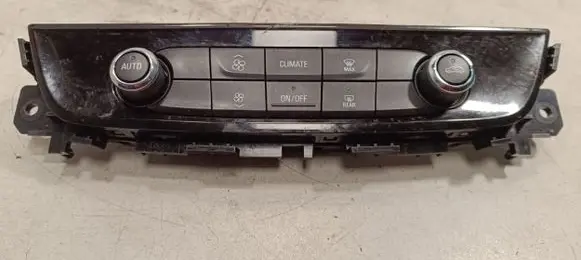 Opel Insignia B Climate control unit 39113537 7370200000000X