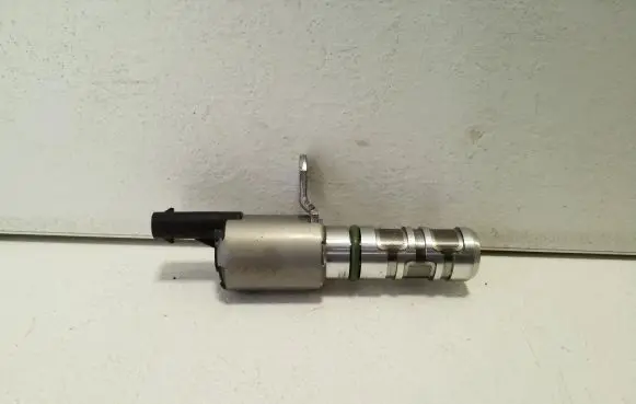 Skoda Kamiq Camshaft vanos timing valve 05C906455A