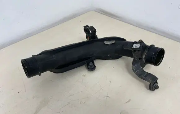 Volkswagen Golf VI Intercooler hose/pipe 1K0145770AE 1K0145770 0281002401