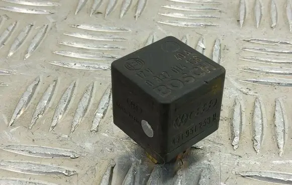 Audi A4 S4 B6 8E 8H Other relay 431951253H