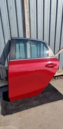 KIA Ceed Rear door 