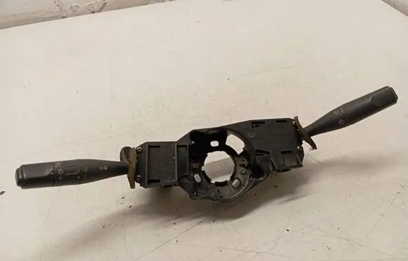 Wiper turn signal indicator stalk/switch