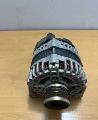 Nissan Qashqai Generator/alternator 23100EN000 LR1140802B