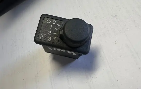 Nissan Almera Tino Headlight level height control switch