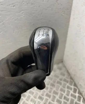 Toyota Yaris Gear lever shifter trim leather/knob 