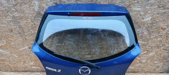 Mazda 2 Opening tailgate glass 