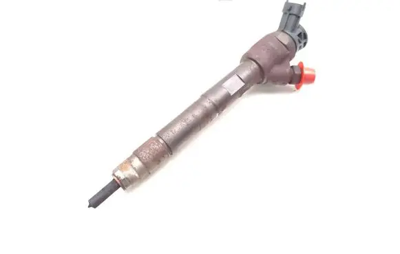 Fuel injector