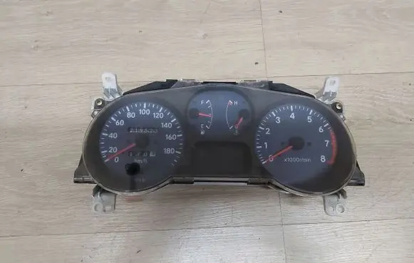Toyota RAV 4 (XA10) Speedometer (instrument cluster) 83010-42110