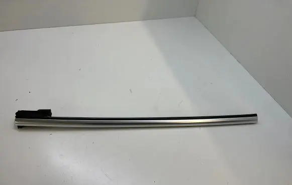Audi A5 8T 8F Front door glass trim molding 8F0853764