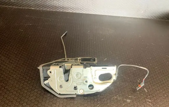 BMW 7 F01 F02 F03 F04 Front door lock A053702 7185E1