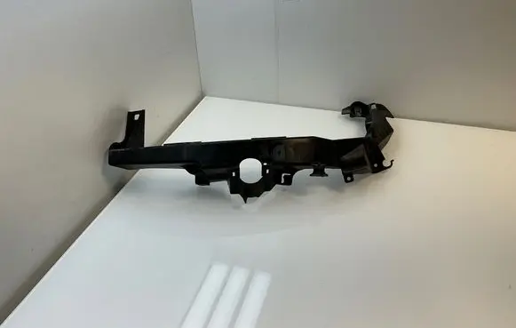 BMW 3 E90 E91 Headlight/headlamp mounting bracket 7138401 15857711