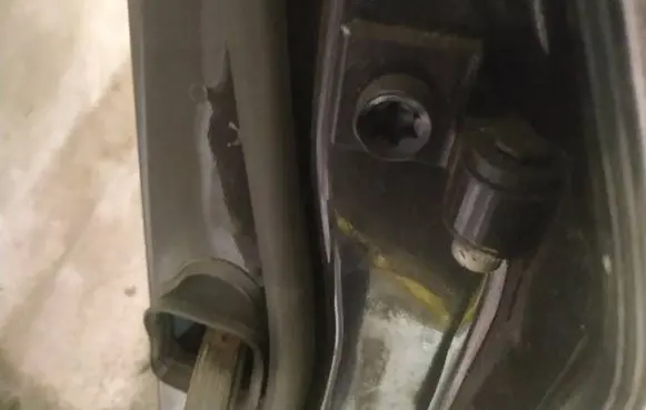 BMW 3 E90 E91 Rear door lower hinge 