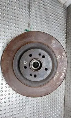 Mercedes-Benz ML W163 Rear wheel hub spindle/knuckle A1633500608