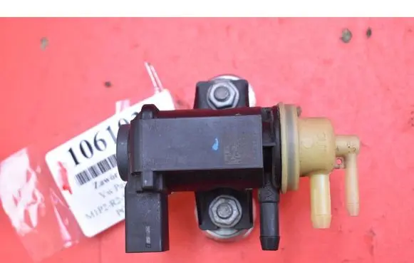 Volkswagen PASSAT CC Vacuum valve 1K0906627B