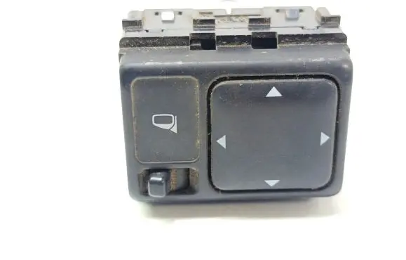 Nissan X-Trail T30 Wing mirror switch