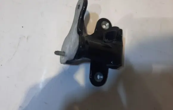 Mercedes-Benz CLA C117 X117 W117 Rear door lower hinge A046572