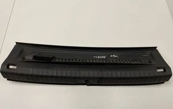 Volkswagen Tiguan Trunk/boot sill cover protection 5N0863459