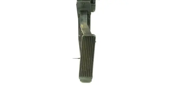 Mercedes-Benz E W211 Accelerator throttle pedal A2113000004