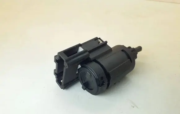 Volkswagen Golf Plus Brake pedal sensor switch 3B0945511C 19322010 230205