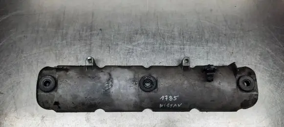 Nissan Primera Rocker cam cover 