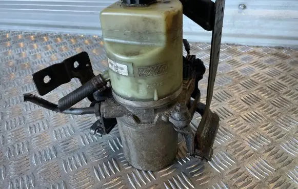 Ford Focus C-MAX Electric power steering pump 4M513K514BD