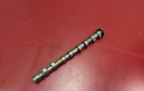 BMW X3 G01 Camshaft 8618192 8618192AI02