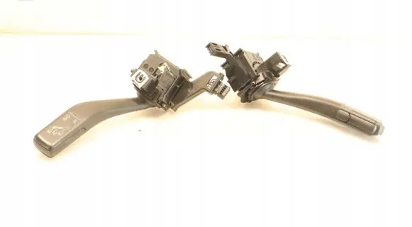 Volkswagen Golf VI Light switch