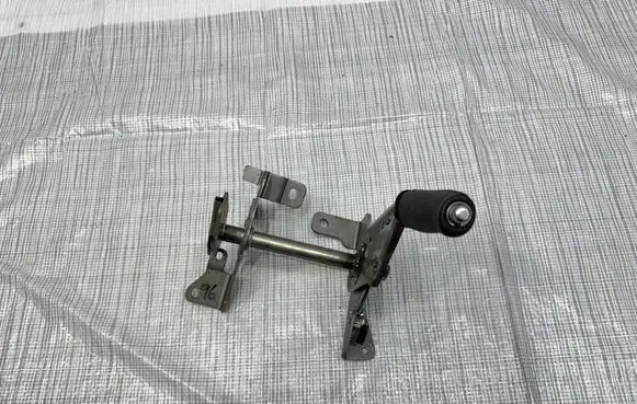 Mercedes-Benz X-class W470 Handbrake interior bracket 00000