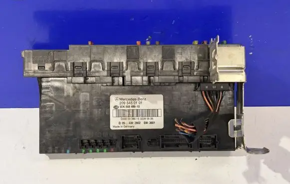 Mercedes-Benz CLK A209 C209 Fuse module 2095450101 5DK00848610