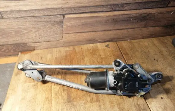 Mazda 2 Front wiper linkage and motor