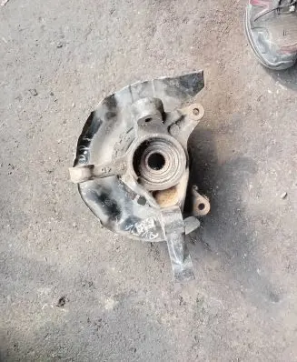 Toyota Avensis T250 Front wheel hub