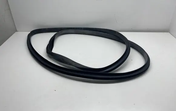 Tesla Model Y Rubber seal front door (on door) 149767800B